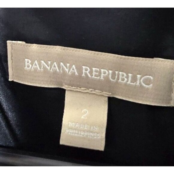 Banana Republic Dress 2 Black Embossed Pleated Cocktail Pockets Casual Classic - Picture 3 of 13